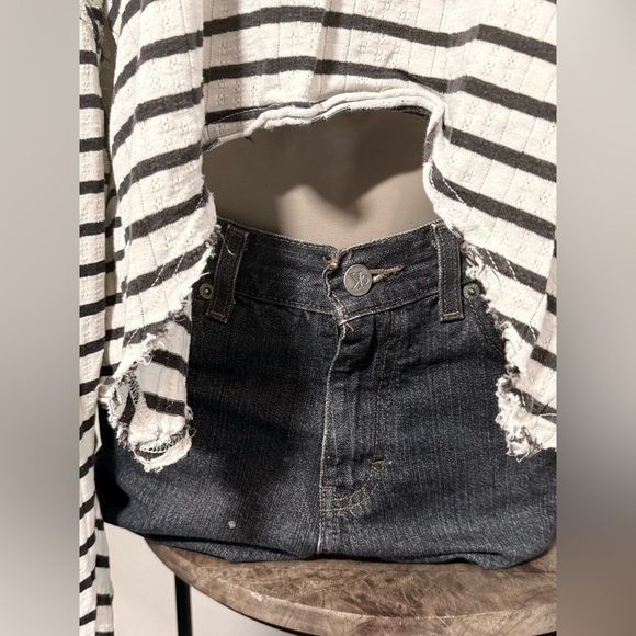 We The Free All for You Polo. Black and White Striped Button Down Shirt Sz Large - Picture 6 of 6